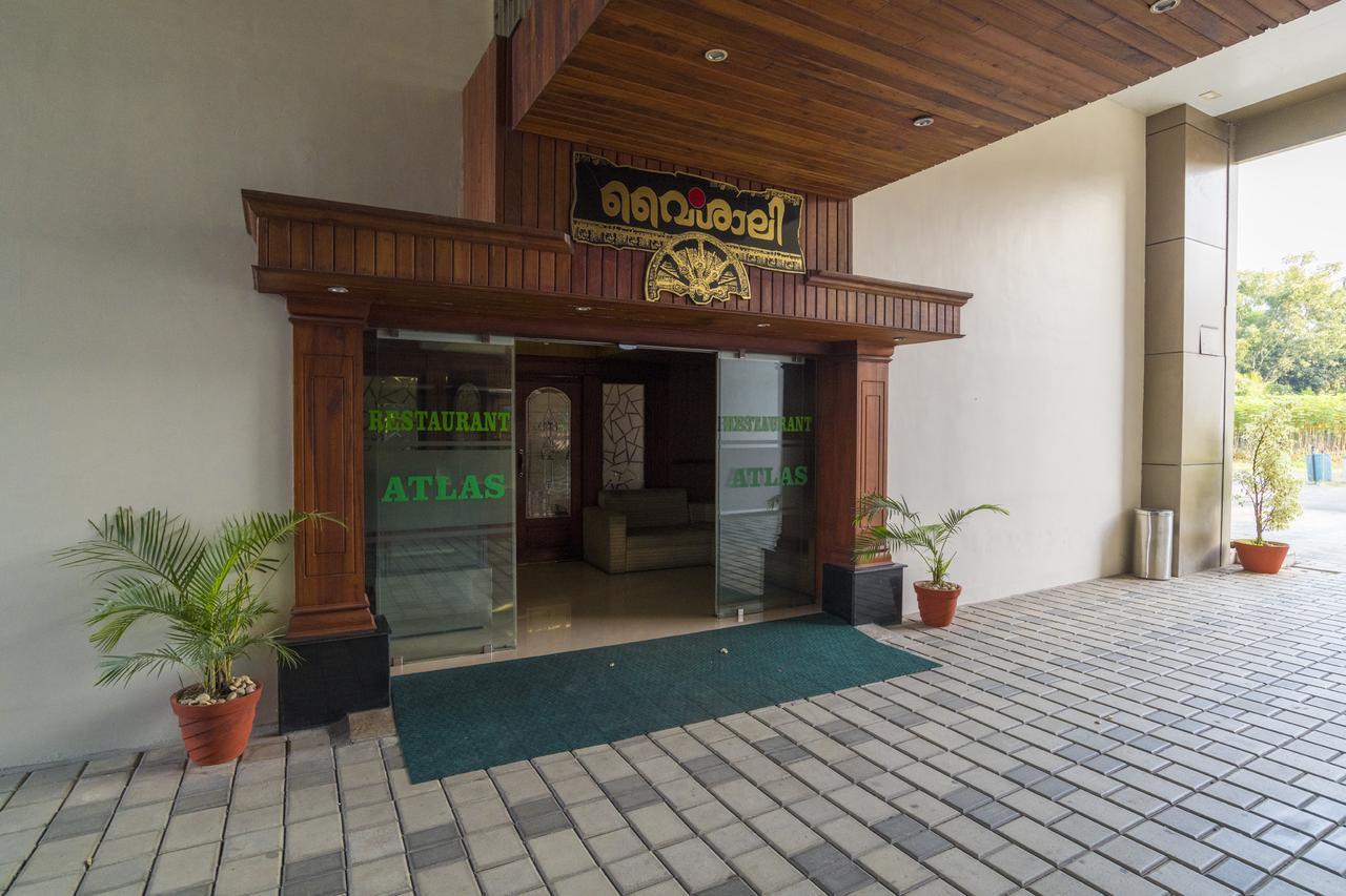 Aaha Airport Hotel Nedumbassery Exterior photo